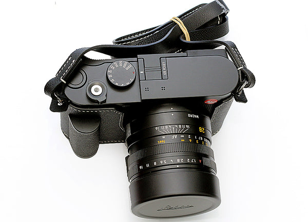 Leica Q3 Like new boxed Leica thumb Grip + extra battery Second Hand