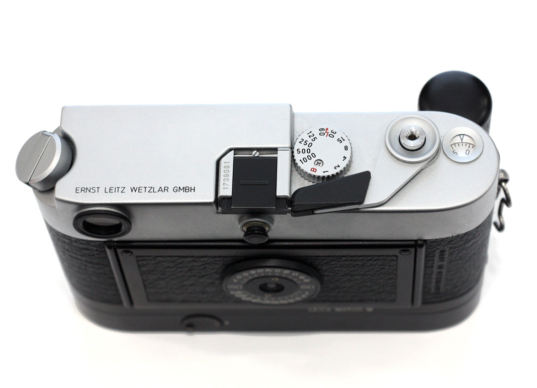 Leica M6 Classic Chrome Body + Leica motor M.  Second Hand